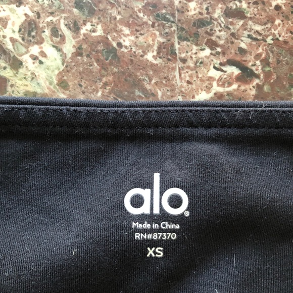 ALO YOGA Airbrush Lineal Diagonal Stripe Leggings in Black - Picture 9 of 12